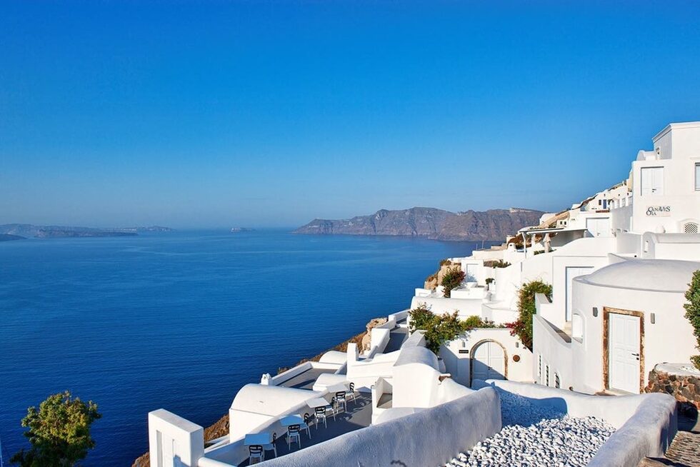 Пети е <a href="http://canaves.com/canaves-oia-hotel/canaves-oia-hotel/" target="_blank">Canaves Oia </a>на остров Санторини.