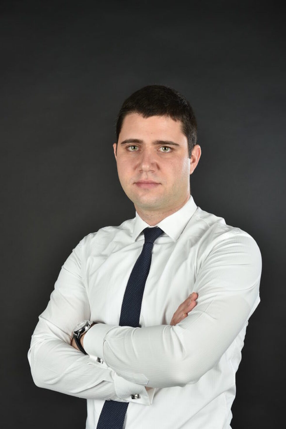 <strong>Марио Страхинов, ръководител направление Strategy и Digital услуги, Indeavr, България</strong><br /><br /><em>Лектор на <a href="http://www.economedia.bg/eventinfo.php?guid=2779198" target="_blank">Retail in Detail 2016: Connected for success</a></em><br /><br />В качеството си на ръководител на направлението за Strategy и Digital услуги в Indeavr, Марио Страхинов отговаря за създаването на практика, която интегрира компетентността в областта на управленското консултиране и прогнозните анализи. <strong><a href="http://www.regal.bg/skrita_rubrika/2016/09/08/2823874_mario_strahinov_rukovoditel_napravlenie_strategy_i/" target="_blank">Вижте повече за него</a></strong><br /><br /><strong><em>Тема: </em></strong><em>Прогнозните анализи – новата жизнена енергия на ритейл индустрията Как и защо Mr. Bricolage България започна да ги използва и какво очаква да получи чрез тях</em><br /><br /><strong>-------------<br /><br /><a href="http://www.economedia.bg/eventinfo.php?guid=2779198" target="_blank">Retail in Detail</a></strong> е най-значимото събитие в ритейл сектора. Над <strong>300 участника</strong> и <strong>25 лектора</strong> ще обсъждат и създават бъдещето на<strong> 25 октомври</strong> в Sofia Event center. <strong><a href="http://www.economedia.bg/eventinfo.php?guid=2779198" target="_blank">Вижте още</a></strong>