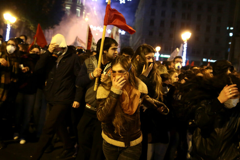 Фотогалерия: Протести избухнаха в Атина срещу посещението на Обама в Гърция