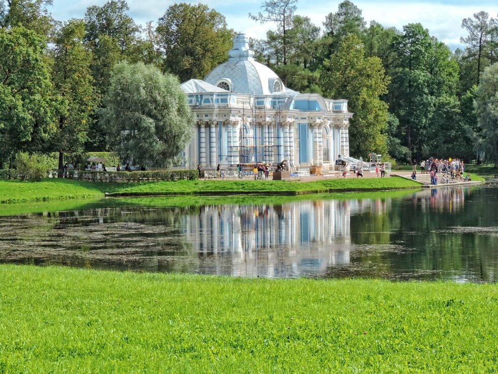 Павилионът Грото.