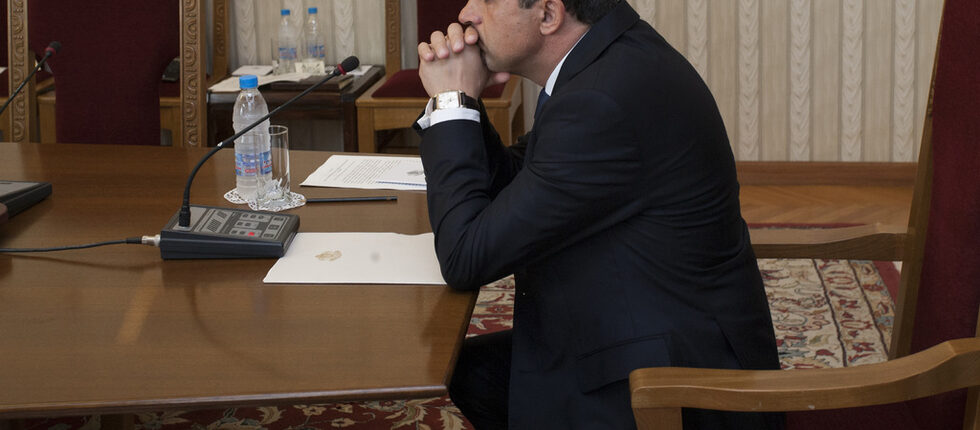 Президентът минути презди важно заседание