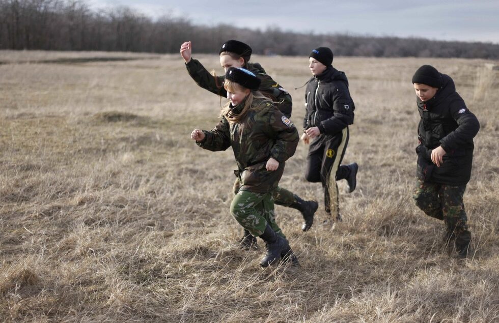Фотогалерия: Обучение в 5 клас за бъдещите войници на Русия