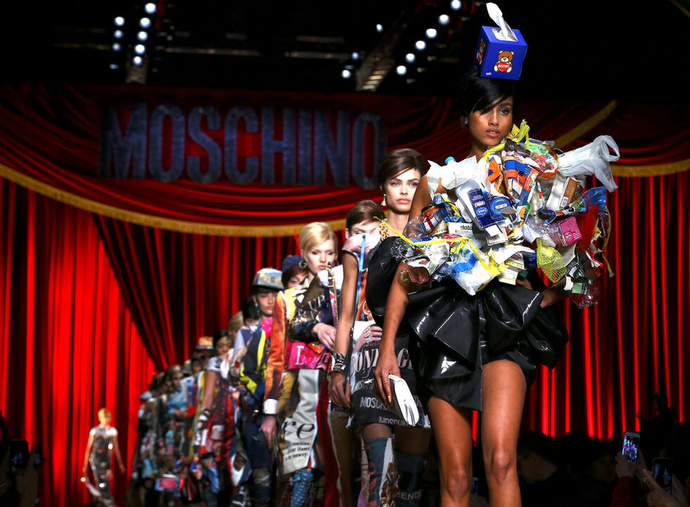 Фотогалерия: Всичко става за носене, когато си Moschino