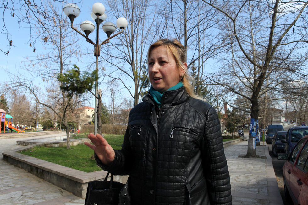 "Няма значение кой ще ни управлява ДПС, ГЕРБ или Атака", казва туркиня, която дълго е живяла в чужбина, но се е върнала, защото е най-хубаво, където си роден. Коментира, че е много хубава държавата, но няма кой да я управлява.