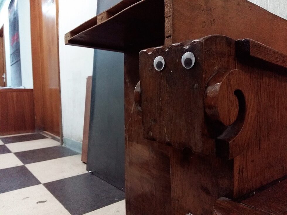 Не е задължително eyebombing-ът да става само на открито...