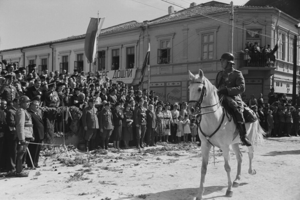 Част от фоторепортаж, отразяващ навлизането на Българската армия в Южна Добруджа. 21 септември 1940 г.
