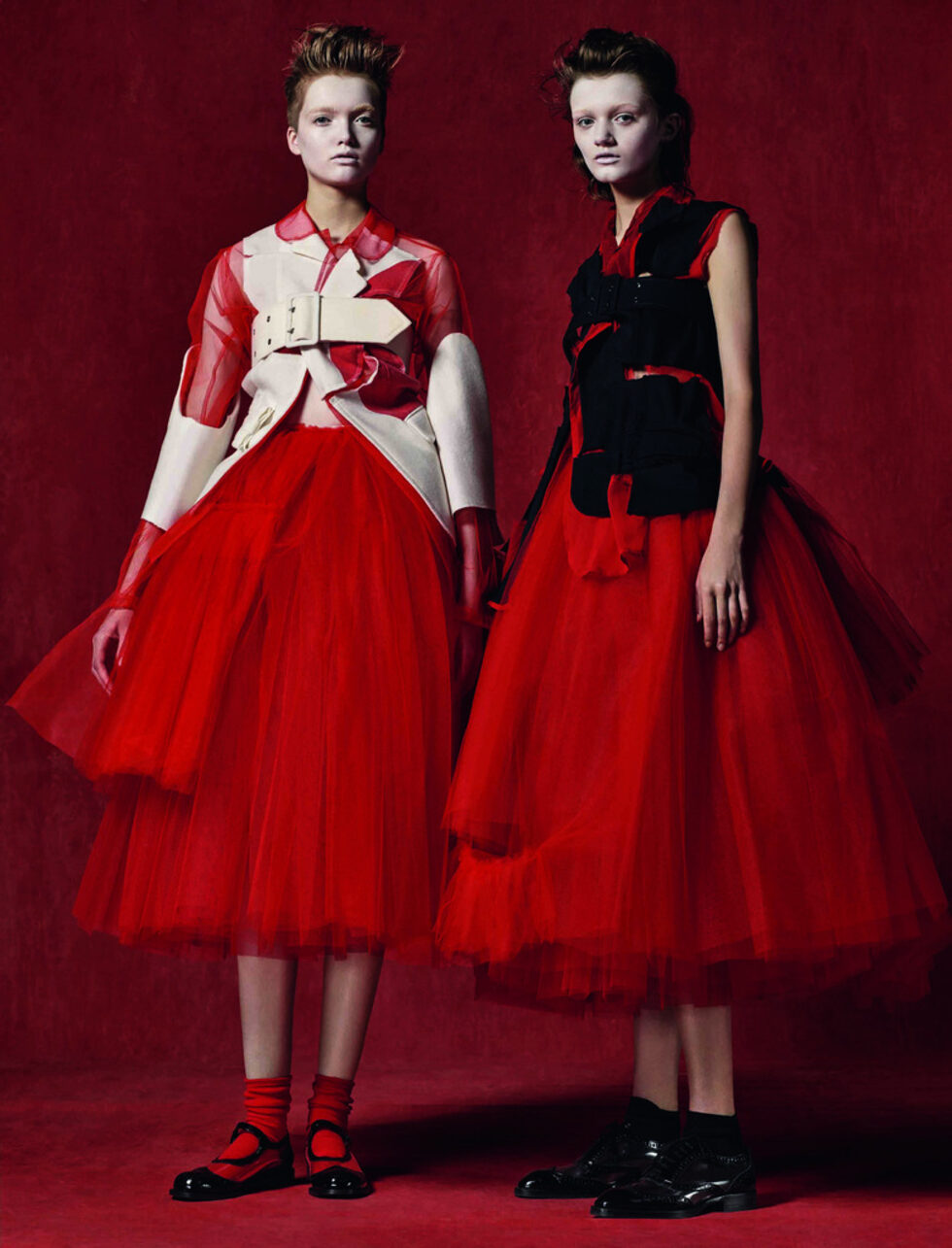 Rei Kawakubo/Comme des Garçons: Art of the In-Between се открива днес, 4 май, и проследява бляскавите моменти в кариерата на 75-годишната дизайнерка, чието име е един от синонимите на авангарда в модата.<br /><br />От "Кубизъм", пролет 2007 г.