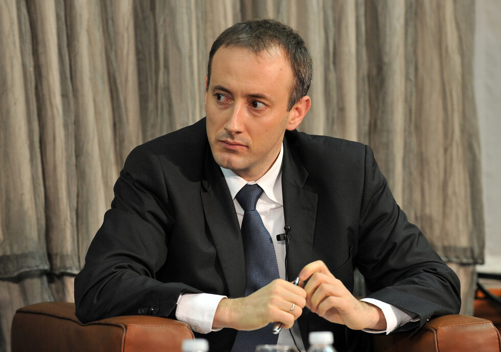 Министър на образованието и науката ще бъде <a href="http://www.dnevnik.bg/politika/2017/05/03/2964525_koi_e_noviiat_ministur_na_obrazovanieto_i_naukata/" target="_blank">Красимир Вълчев</a>, дългогодишен главен секретар на министерството.