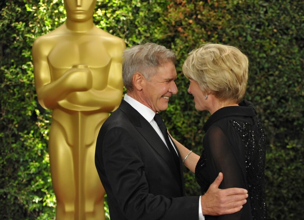 Харисън Форд и Ема Томпсън на червения килим наградите Governors Awards на 16 ноември 2013 г. в Лос Анджелис.