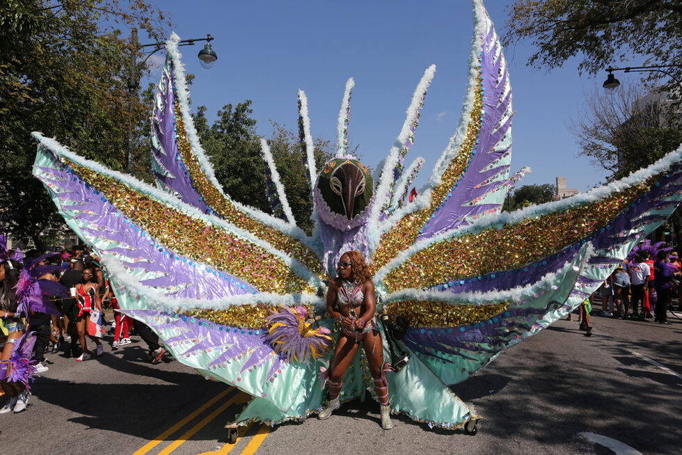 В Бруклин, Ню Йорк, се провежда карнавалът Indian-American Carnival Day Parade. Това е най-големият парад в Северна Америка.