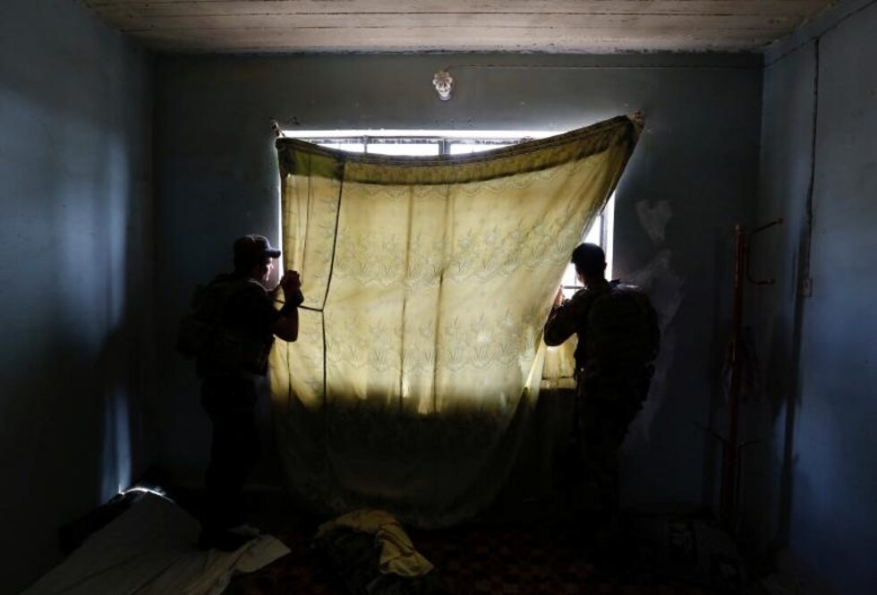 В Ирак шиитски милиции и кюрдските бойци пешмерга застанаха рамо до рамо, за да сложат край на "Ислямска държава" и да освободят втория по големи град в страната, Мосул, но този съюз се разпадна едва няколко месеца след триумфа.
