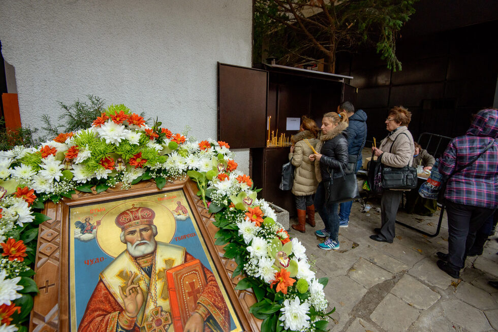 Днес е Никулден - ден за почит към свети Николай Мирликийски Чудотворец и празник на рибарите, моряците и банкерите.
