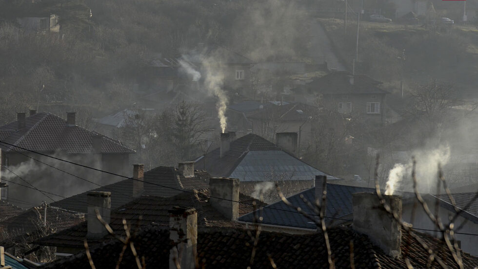 В 11 ч. на 9 януари според картата въздухът в София е "много лош" (very poor), което е най-високата степен в скалата от пет нива.