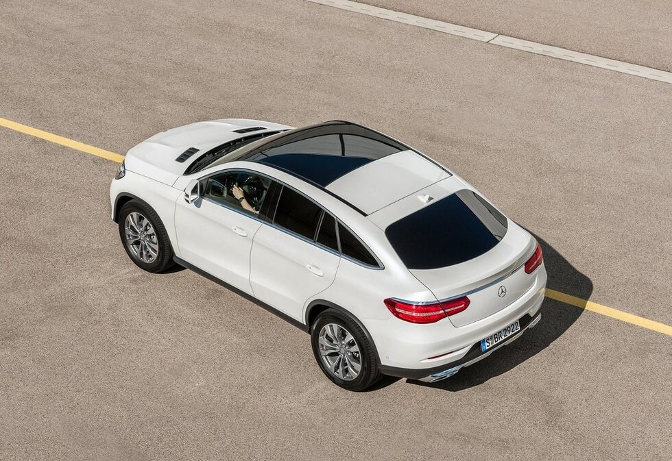 В заключение остава да кажа, че цените на GLE Coupe в България тръгват от 135 480 лева с ДДС.