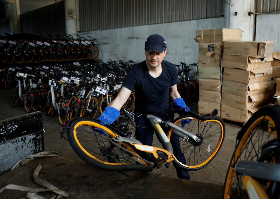 Трите основни фирми за споделени колелета Ofo, Mobike и oBike оценяват работата му. "Говорим с Живко как можем да работим заедно, за да създадем още по-силна среда за споделяне на велосипеди", казва мениджърът на Mobike Singapore.