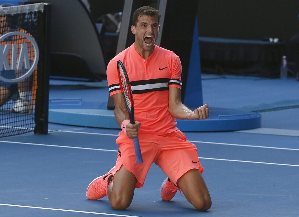 <a href="https://www.dnevnik.bg/sport/2018/01/19/3115142_grigor_dimitrov_preskochi_rublyov_v_napregnat_mach_v/?ref=home_main_news" target="_blank">Григор Димитров записа трета победа на Australian Open и се класира за четвъртия кръг в турнира</a> след 6:3, 4:6, 6:4, 6:4 срещу руснака Андрей Рубльов. Третият в света премина през много труден двубой, но след малко повече от три часа на корта успя да пречупи съперника си.