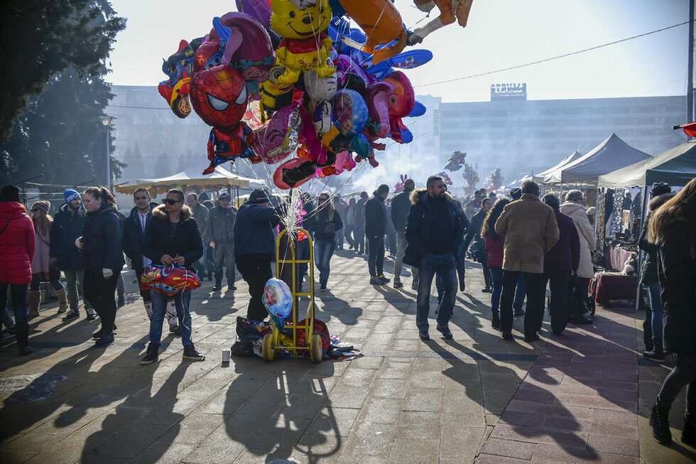 Фотогалерия: Пъстрите кукерски маски на "Сурва"