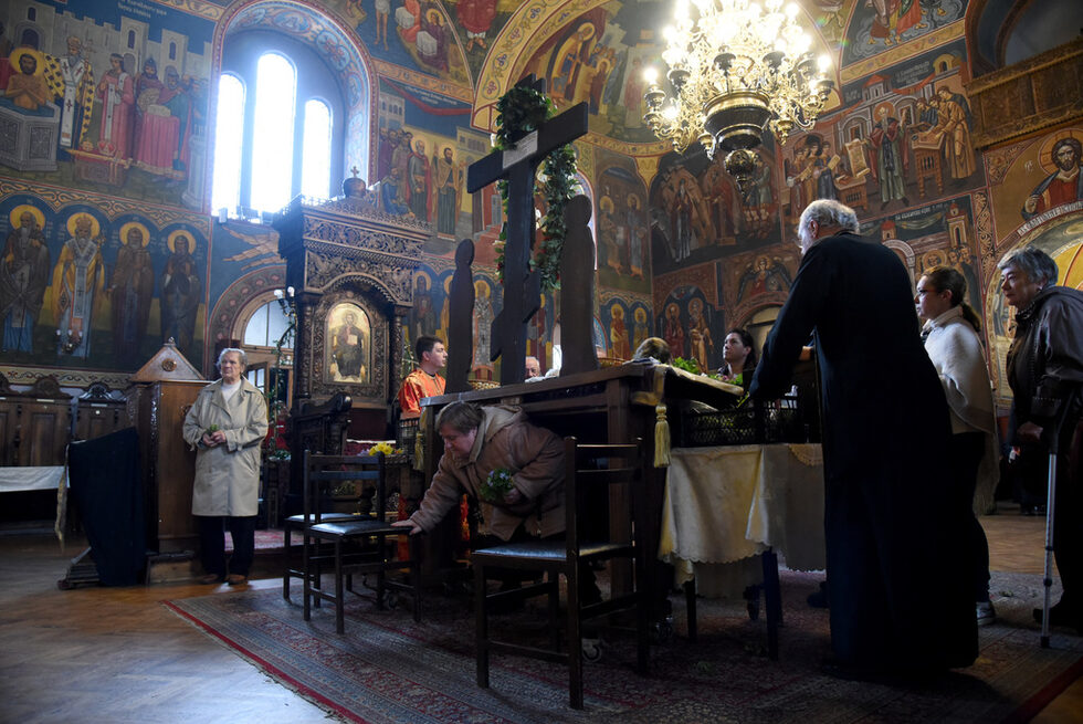 Песнопенията са посветени на страданията и смъртта Христови.