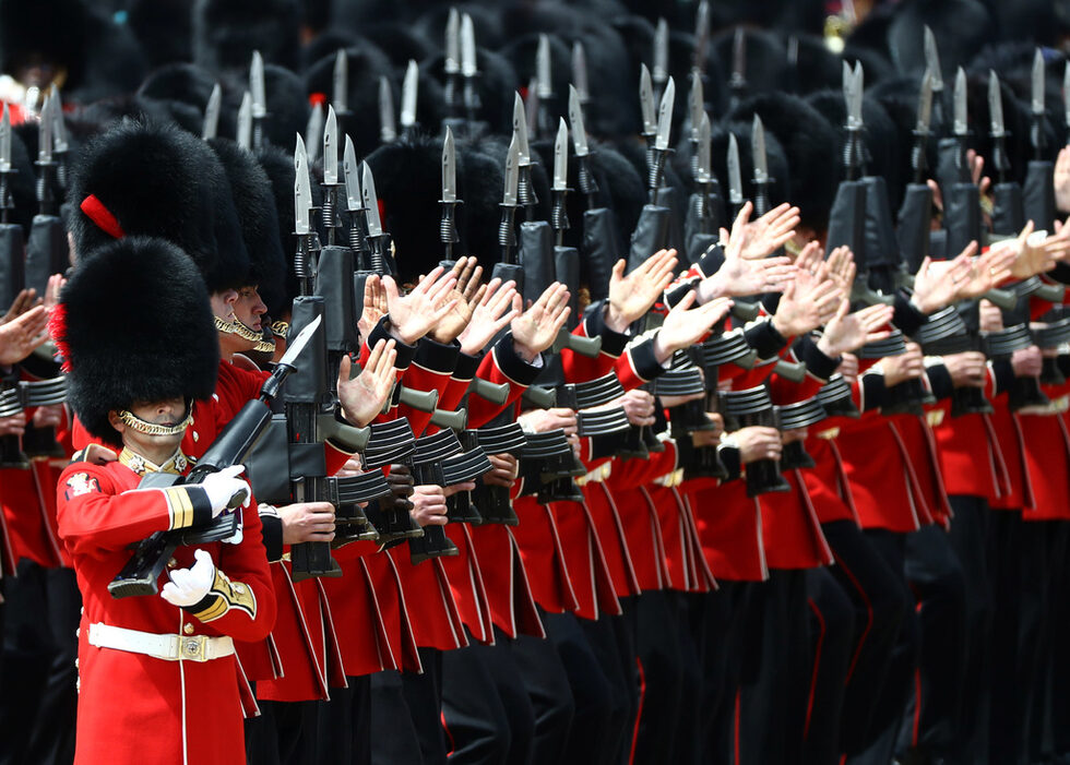 Фотогалерия: Trooping the Colour за Нейно Величество