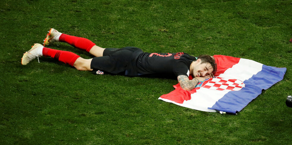 Върсалко се наслаждава на мига на терена на "Лужники".