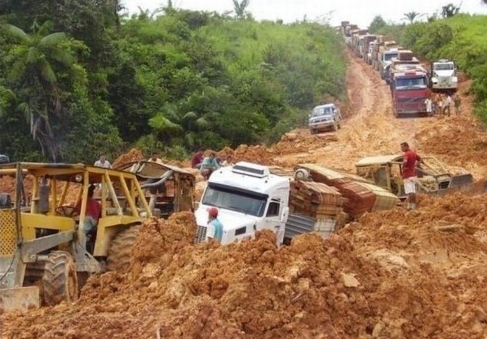 Магистралата Amazonia BR319, която води до Порто Вельо.
