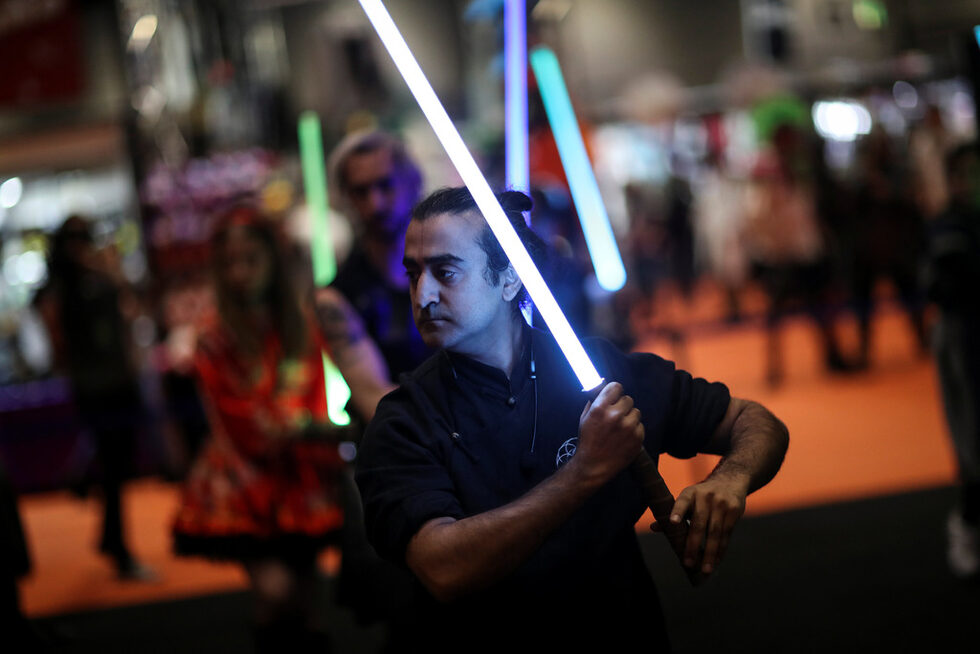 За фенове на комикси и игри в Лондон в петък започна фестивала Comic Con.