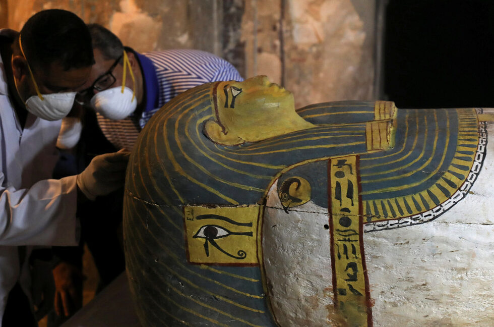 Фотогалерия: Древноегипетски саркофаг отвътре