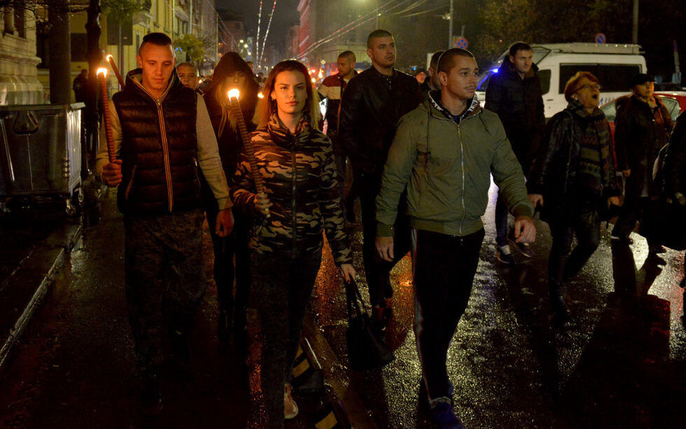 Фотогалерия: С факелно шествие ВМРО отбеляза годишнината от Ньойския договор