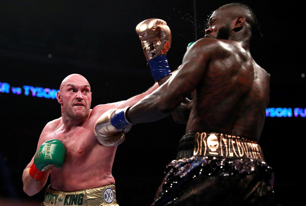 Това беше осми мач за Уайлдър като шампион на WBC. Той държи титлата от 17 януари 2015 г., когато победи по точки Бърмейн Стивърн.<br /><br />Фюри ознаменува голямото си завръщане и точно 3 години и 3 дни след победата над Владимир Кличко, отново се би за титла.