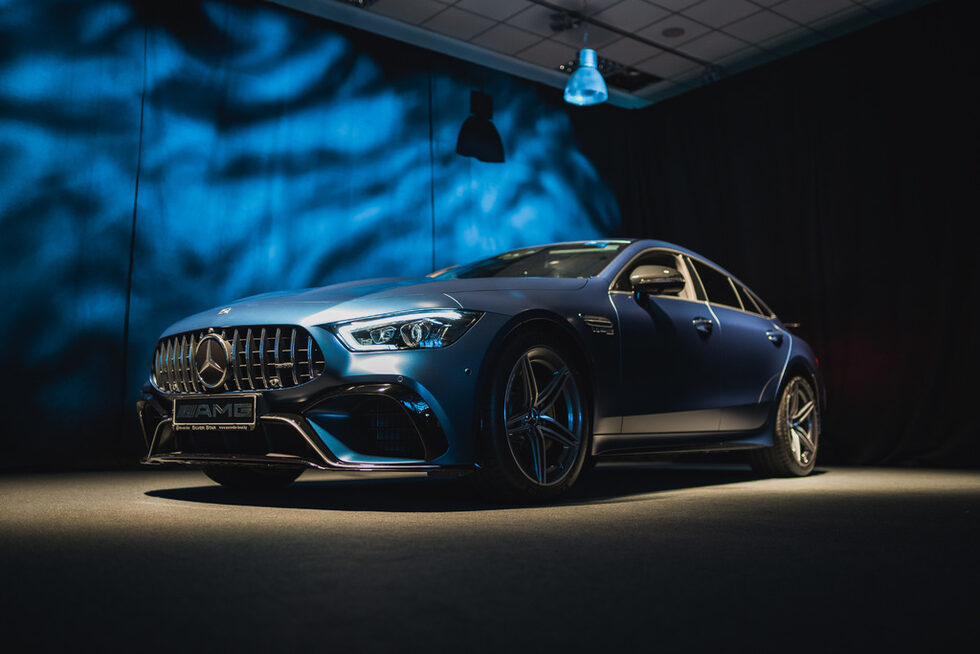 Цените на "Мерцедес" AMG GT с четири врати тръгват от 280 759 лв без ДДС.
