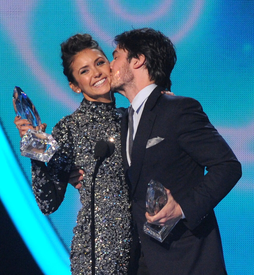 През 2012, 2014 и 2015 г. печели наградата "Изборът на публиката" (People's Choice Awards). Последната е за любима екранна двойка и я дели с Иън Сомърхолдър, с когото имат връзка и извън екрана в продължение на близо три години.
