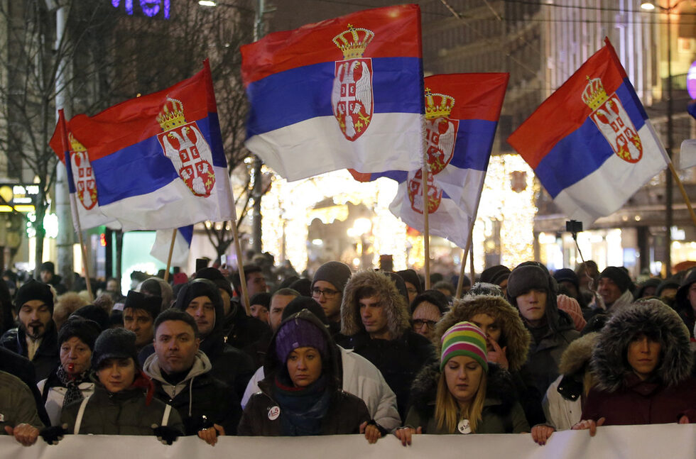 Фотогалерия: Хиляди протестираха в Белград срещу Вучич