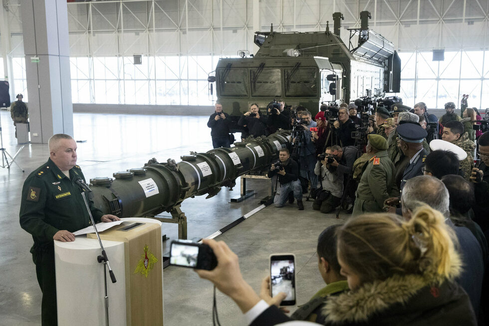 Ген. Матвеевски каза още, че всички бойни стрелби с над различни 100 ракети в периода 2008-2014 г. на полигона "Капустин яр" са в съответствие с договора. Когато се тестват такива със стратегическо предназначение, предварително се уведомяват САЩ.