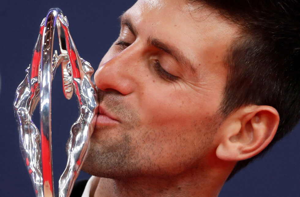 <a href="https://www.dnevnik.bg/sport/2019/02/19/3392464_fotogaleriia_s_maratonki_na_cherveniia_kilim_ili_kak/" target="_blank">Гимнастичката Симон Байлс и тенисистът Новак Джокович (на снимката) са големите победители в церемонията по връчването на спортната награда "Лауреус". </a>