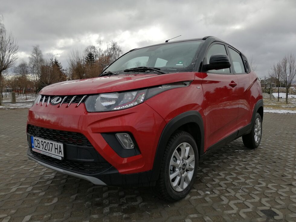 В автомобилната промишленост индийският концерн "Махиндра" (Mahindra&Mahindra) има над 70 годишен опит. В Европа компанията продава на ограничен брой европейските пазари от 14.<br /><br />От тази есен "Махиндра" официално е и в България. Това е втори опит за пробив у нас, след като преди десетина година колите на марката се продаваха от "Дару кар", но през италиански дистрибутор. Сега компанията директно подкрепя вносителя си "Астреко мотърс", част от който е и дилърът на "Хонда" "Бултрако".