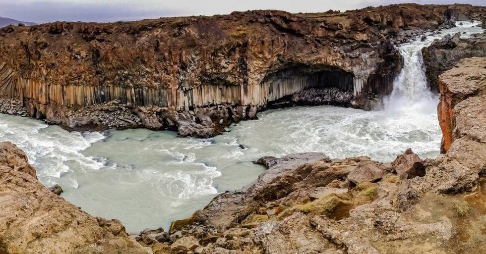 Фотогалерия: Исландия - кратерно поле, водопадът на боговете, Акурейри