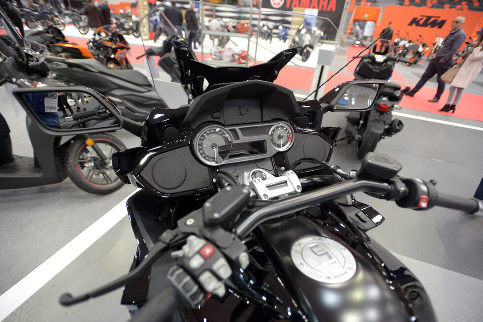 Работно време на Moto Expo e от 10 до 19.30 часа. Цената на билета е 8 лева на място и 6 лева, ако се купи онлайн. Деца до 12 години и хора с увреждания влизат безплатно.