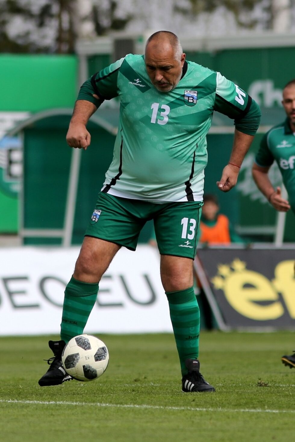 Преди година <a href="https://www.dnevnik.bg/sport/2018/05/28/3186326_vitosha_bistrica_specheli_titlata_pri_veteranite_sled/" target="_blank">"Витоша" стана шампион в първенството за ветерани след 6:3 срещу "Нефтохимик"</a>. Тогава министър-председателят вкара три гола.