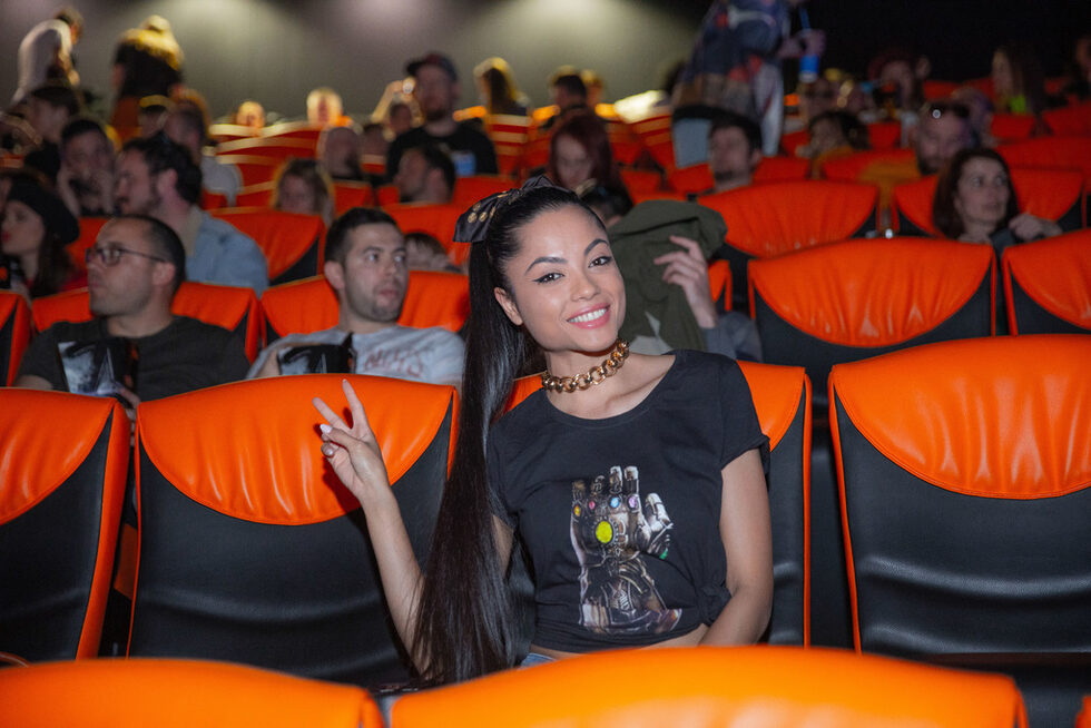 В отворено писмо, публикувано в "Туитър" с хаштага #DontSpoilTheEndgame, Джо и Антъни Русо казват, че те и огромният актьорски и продуцентски екип на филма със супергероите на "Марвел" са работили неуморно през последните три години "с единственото намерение да създадем изненадващ и емоционално въздействащ завършек" на сагата.