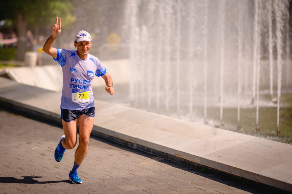 Маратонът в Плевен <a href="https://www.dnevnik.bg/sport/2019/05/21/3908999_fotogaleriia_jega_rekordi_i_usmivki_s_maratona_na/" target="_blank">се утвърди в българския бегачески календар</a>.