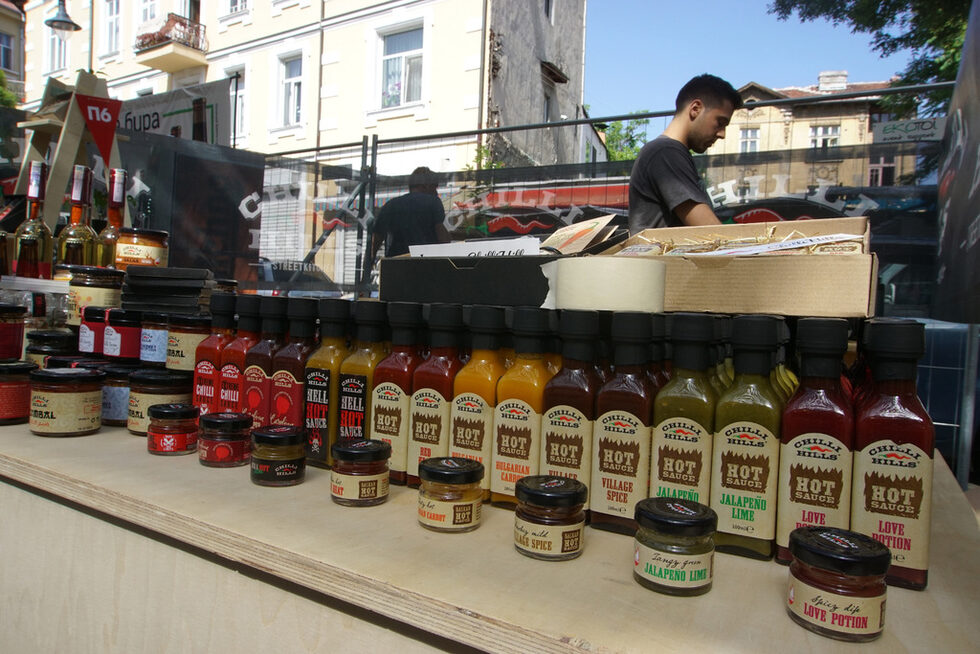 StrEAT Fest събира на едно място ресторанти с международна и авторска кухня, занаятчийски български вина от почти всички краища на България. За целта е подготвен специален бар.