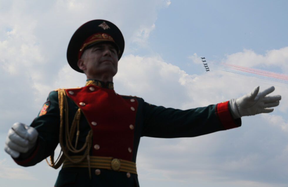 Фотогалерия: Парадът на руския боен флот