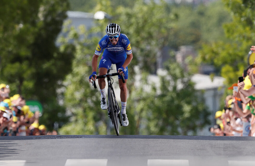 Жулиан Алафилип спечели <a href="https://www.dnevnik.bg/sport/2019/07/08/3935728_frenska_pobeda_beliaza_tretiia_etap_v_tura_video/" target="_blank">третия етап от Бенш до Еперне</a> и облече жълтата фланелка.