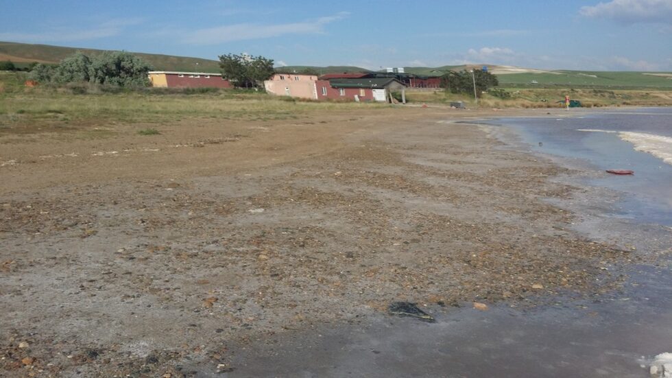 Фотогалерия: Да ходиш по солта на водата