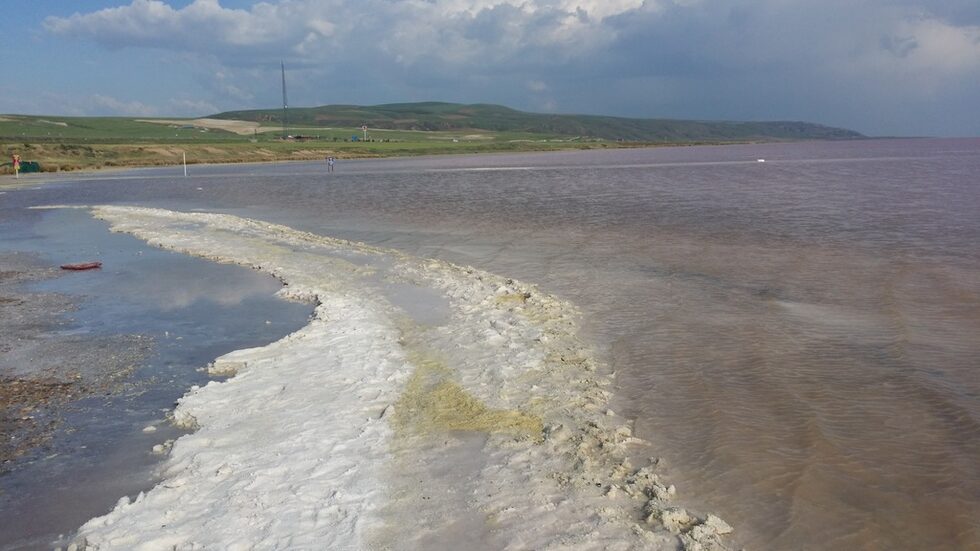 Фотогалерия: Да ходиш по солта на водата