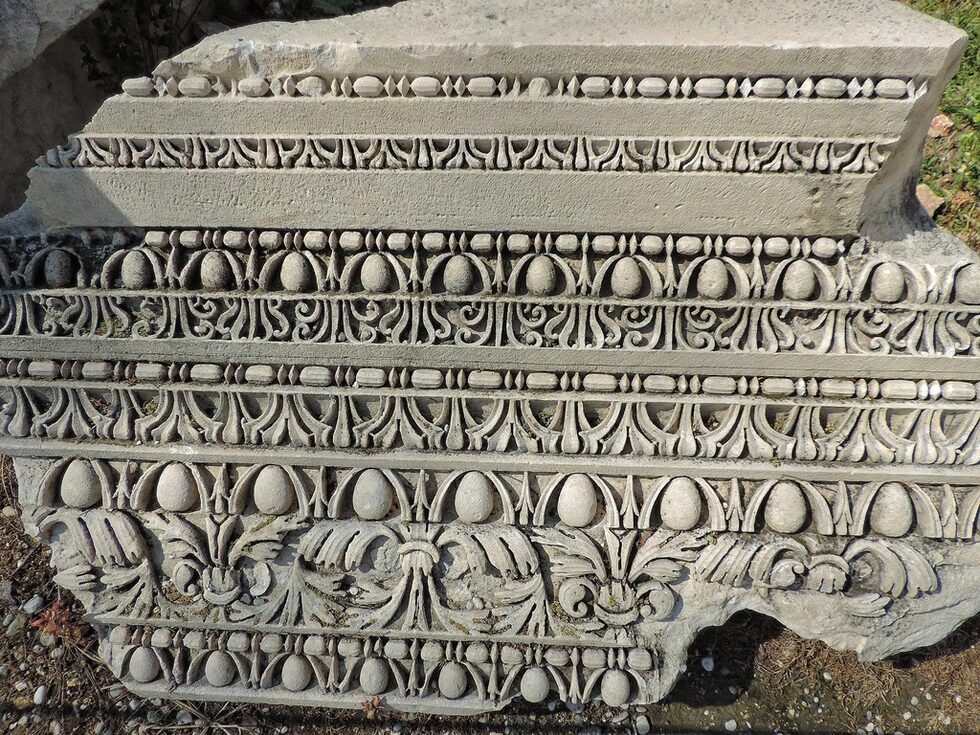 В началото на управлението на Алексий I Комнин (1081–1118) Мира е завзета от селджукските нашественици.