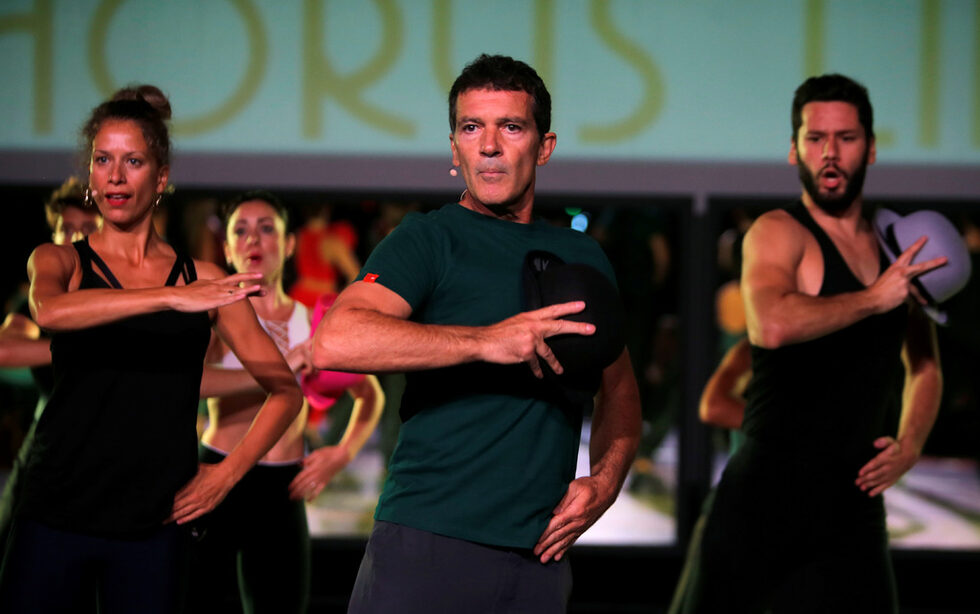 Актьорът Антонио Бандерас по време на репетиция на музикалния проект "A Chorus Line" в Малага, Испания.
