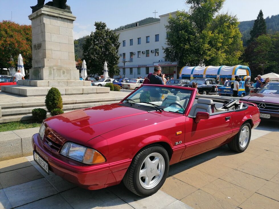 "Форд Мустанг" LX500 от 1993 г.