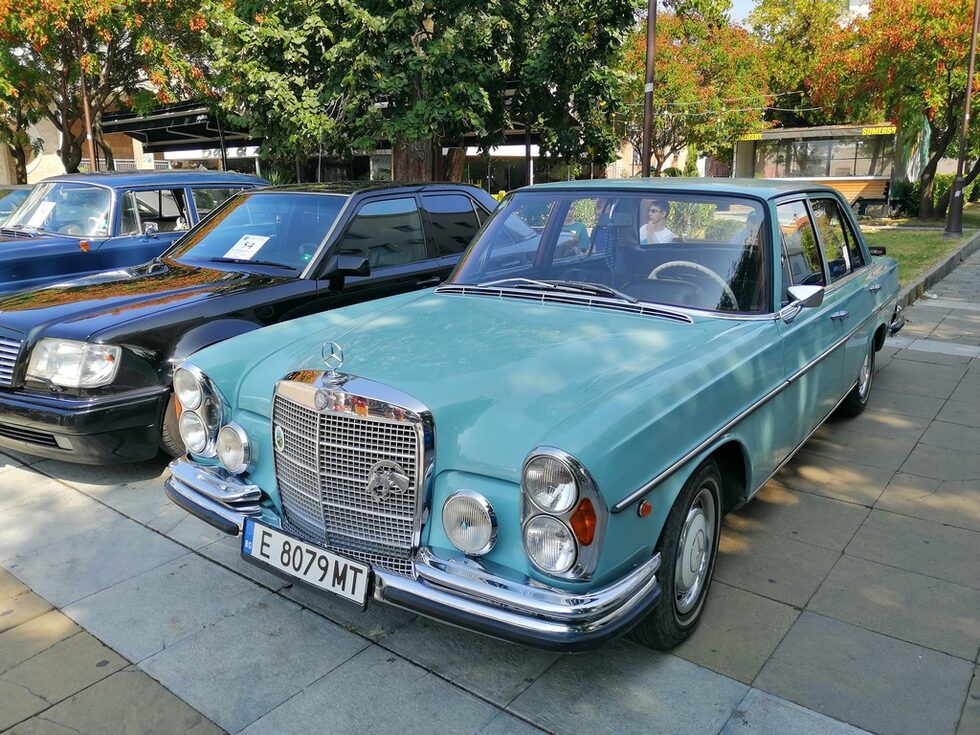 "Мерцедес" 300SEL от 1972 г.