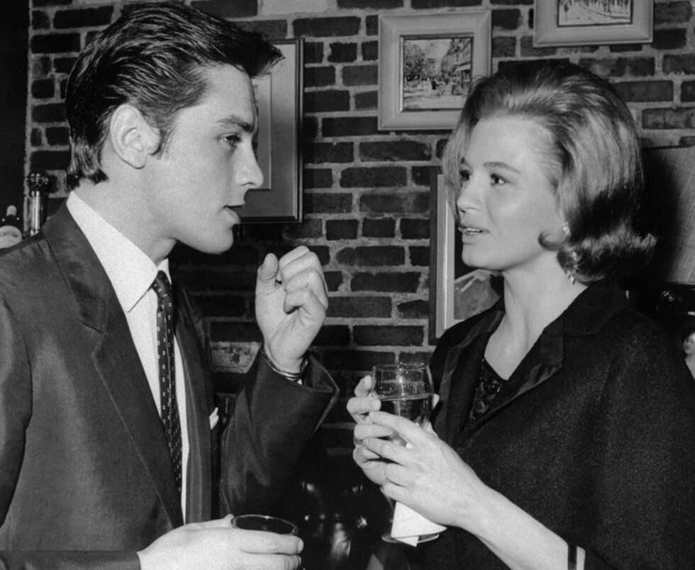 Първата му киноизява е още през 1957 г. в ролята на Жо във филма Quand la femme s'en mêle, а през 60-те години вече се утвърждава като един от най-успешните френски актьори и големите секс символи на десетилетието.